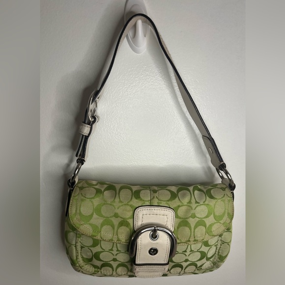 Coach Signature Soho Buckle Medium Shoulder Bag in Lime Green - Picture 1 of 9